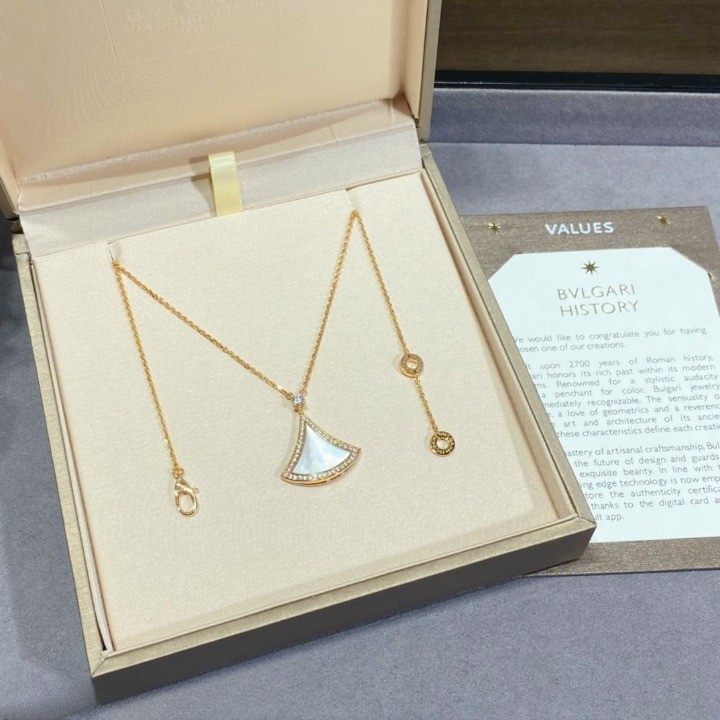 불가리 디바스드림 목걸이3 라지 상세 이미지